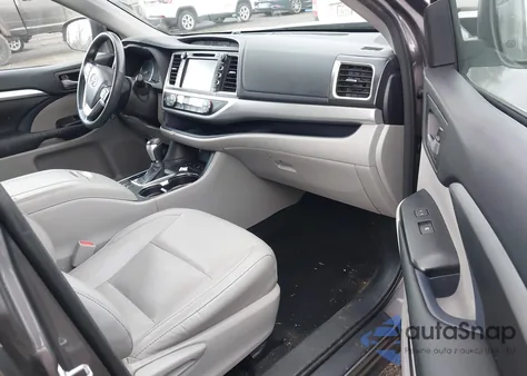 2016 Toyota Highlander Xle V6 z USA, uszkodzony, nr VIN 5TDJKRFH6GS241696